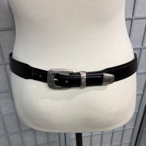 Source Unknown Black Leather Belt with Silver Western-Style Buckle Accents